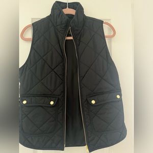 Black j crew vest